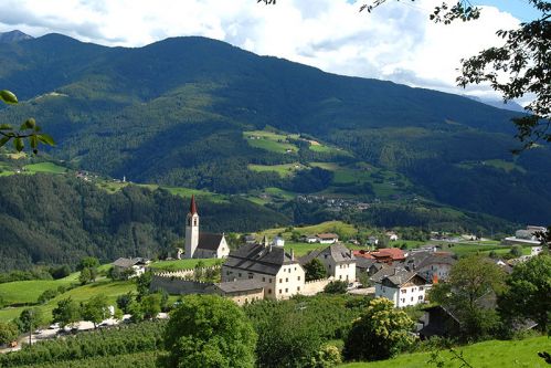 Feldthurns mit Schloss Velturns