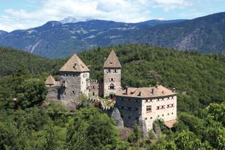 Burg bei Nals