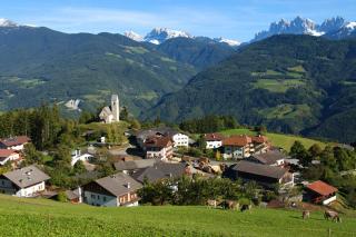 Schnauders mit Dolomitenblick